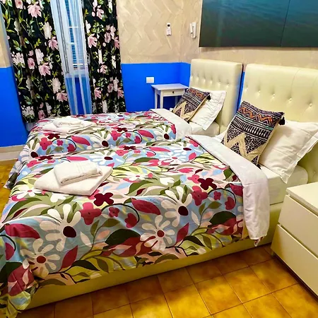 Relaxon Guest House